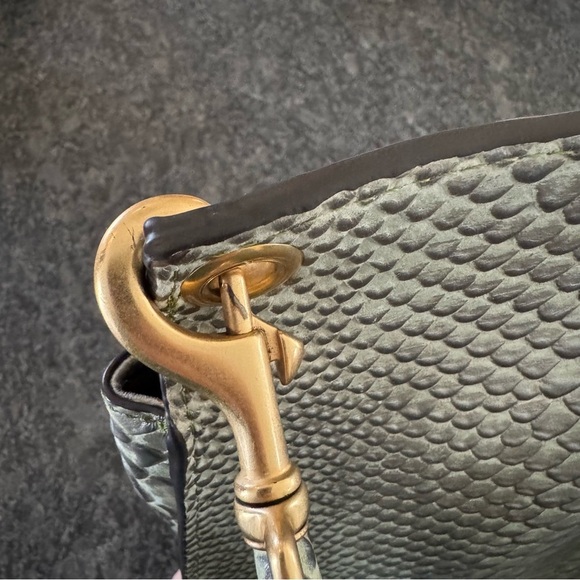 DOONEY & BOURKE NORTH/SOUTH REESE SHOULDER BAG IN METAL GREEN , RED INTERIOR - Picture 15 of 17